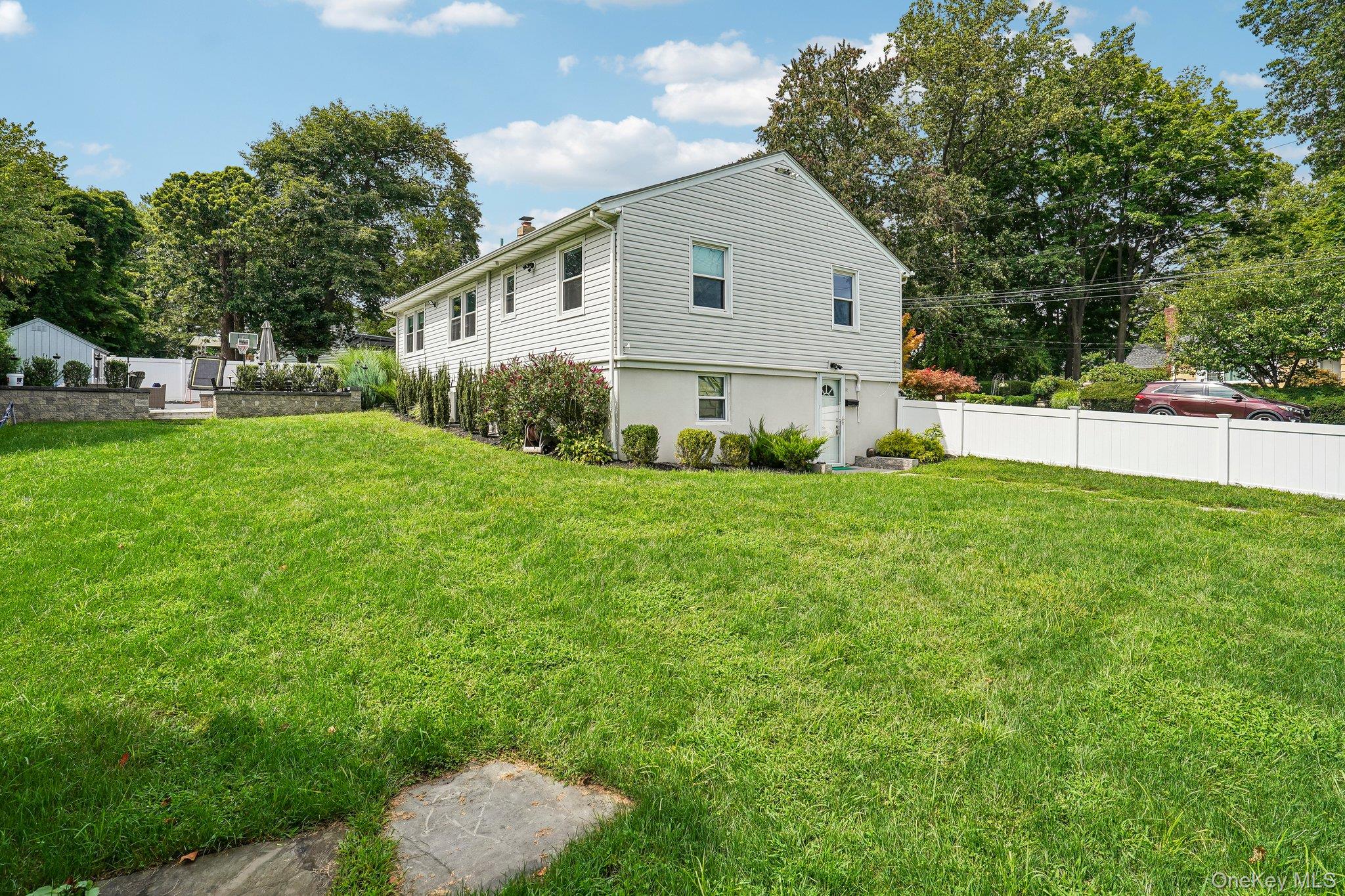 Photo 33 of Single family home for sale at 27 Pierce St, Clarkstown, NY 10954 | MLS# 1044939 | Listing updated on 2026-09-03