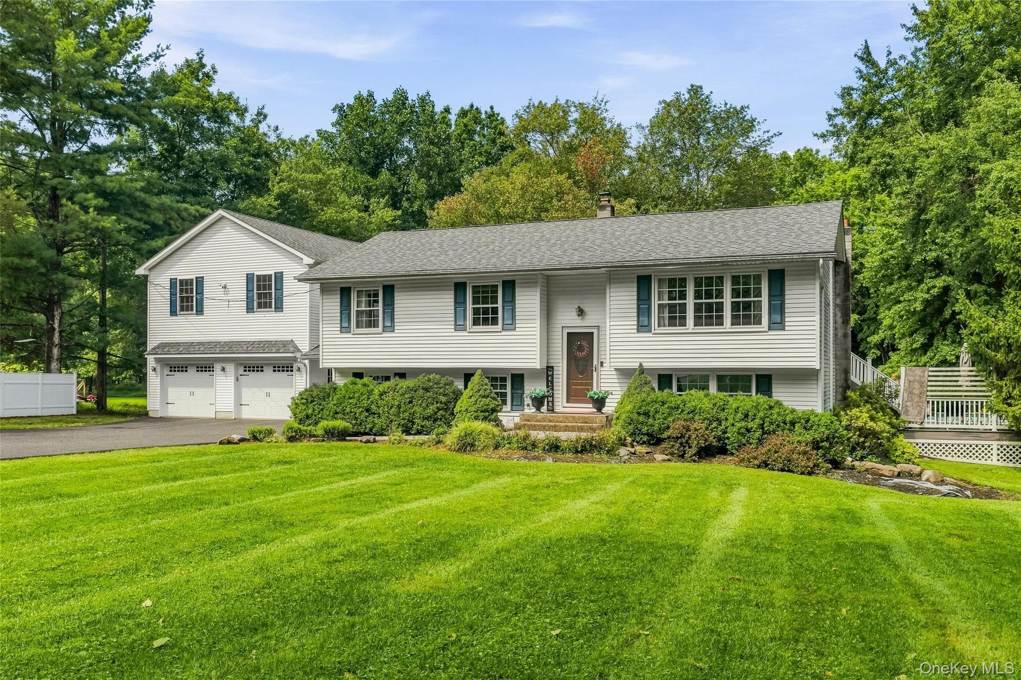 Photo 3 of Single family home for sale at 167 Woodcock Mtn Rd, Blooming Grove, NY 10992 | MLS# 1044952 | Listing updated on 2026-09-04