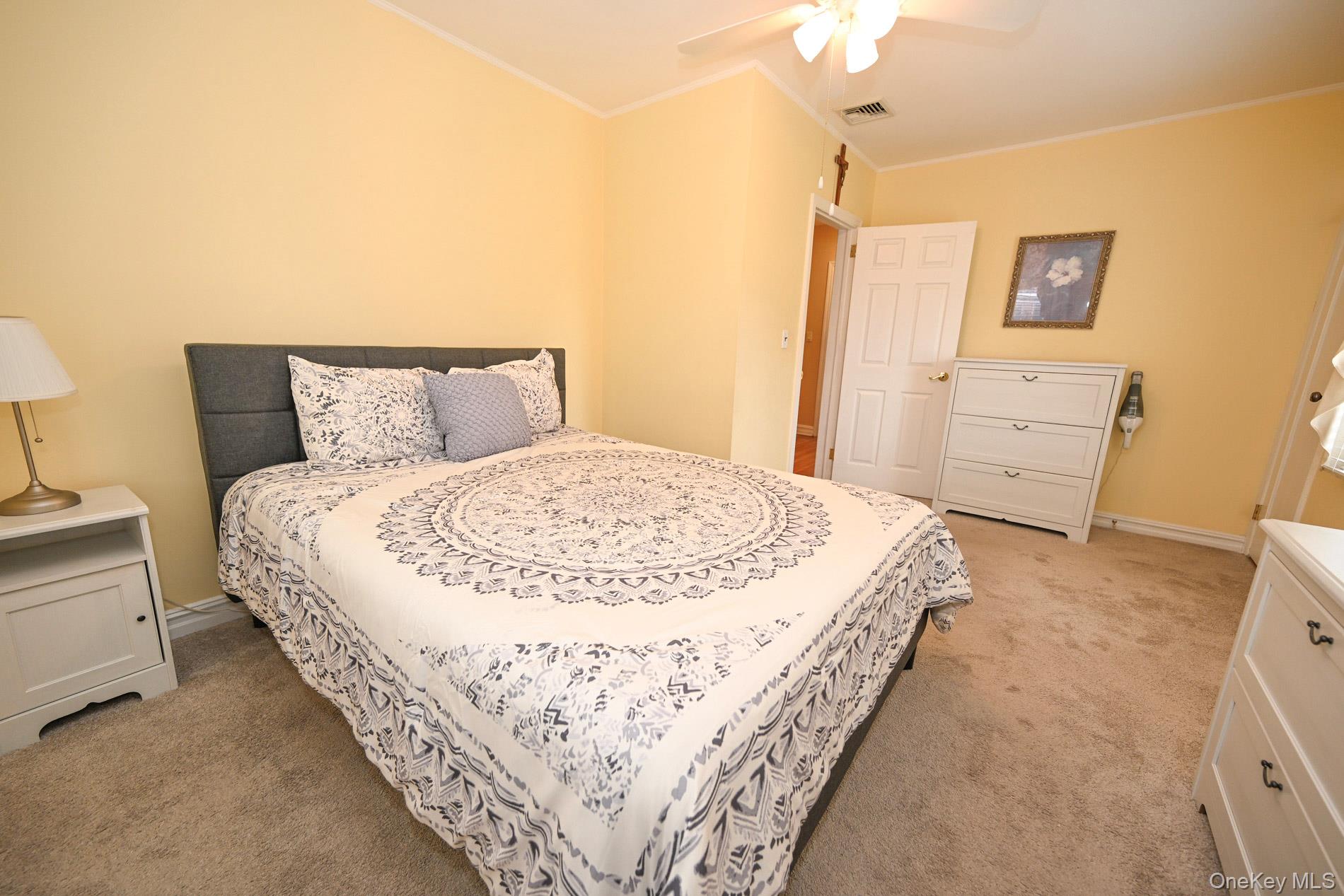 Photo 5 of Single family home for sale at 1073 Hancock Ave, Hempstead, NY 11010 | MLS# 1044956 | Listing updated on 2026-09-05