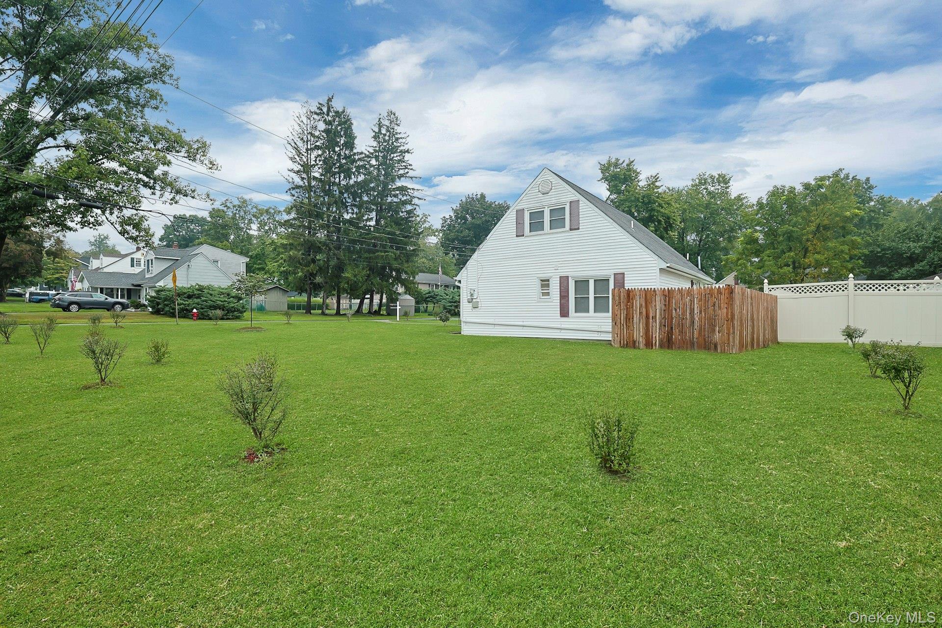 Photo 4 of Single family home for sale at 118 Grove St, Orangetown, NY 10965 | MLS# 1045011 | Listing updated on 2026-09-02
