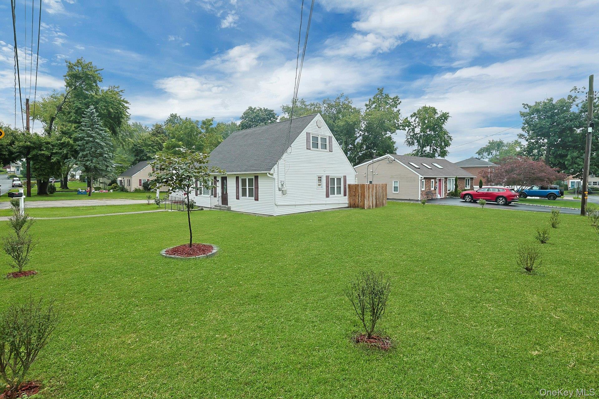 Photo 3 of Single family home for sale at 118 Grove St, Orangetown, NY 10965 | MLS# 1045011 | Listing updated on 2026-09-02