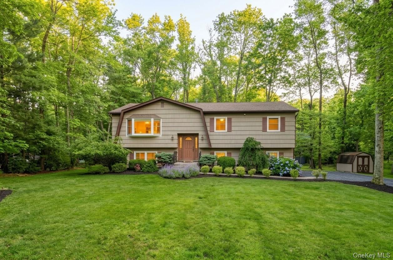 Photo 2 of Single family home for sale at 1 Earl Ct, Ramapo, NY 10952 | MLS# 1045140 | Listing updated on 2026-09-03