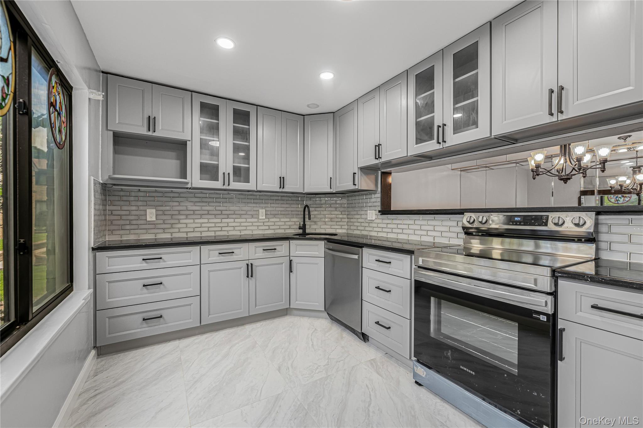 Photo 5 of Condo for sale at 11 Jackson Ave #27, Yonkers, NY 10583 | MLS# 1045284 | Listing updated on 2026-09-05