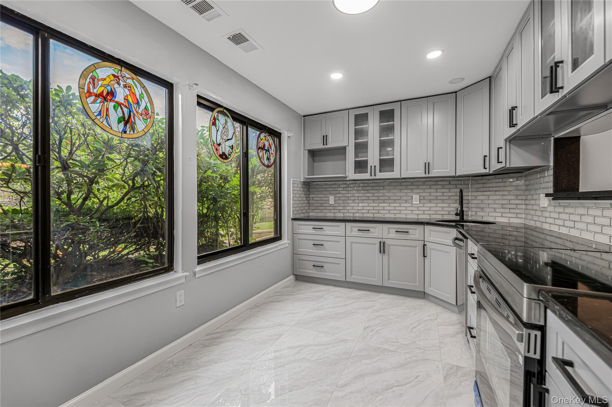 Photo 4 of Condo for sale at 11 Jackson Ave #27, Yonkers, NY 10583 | MLS# 1045284 | Listing updated on 2026-09-05