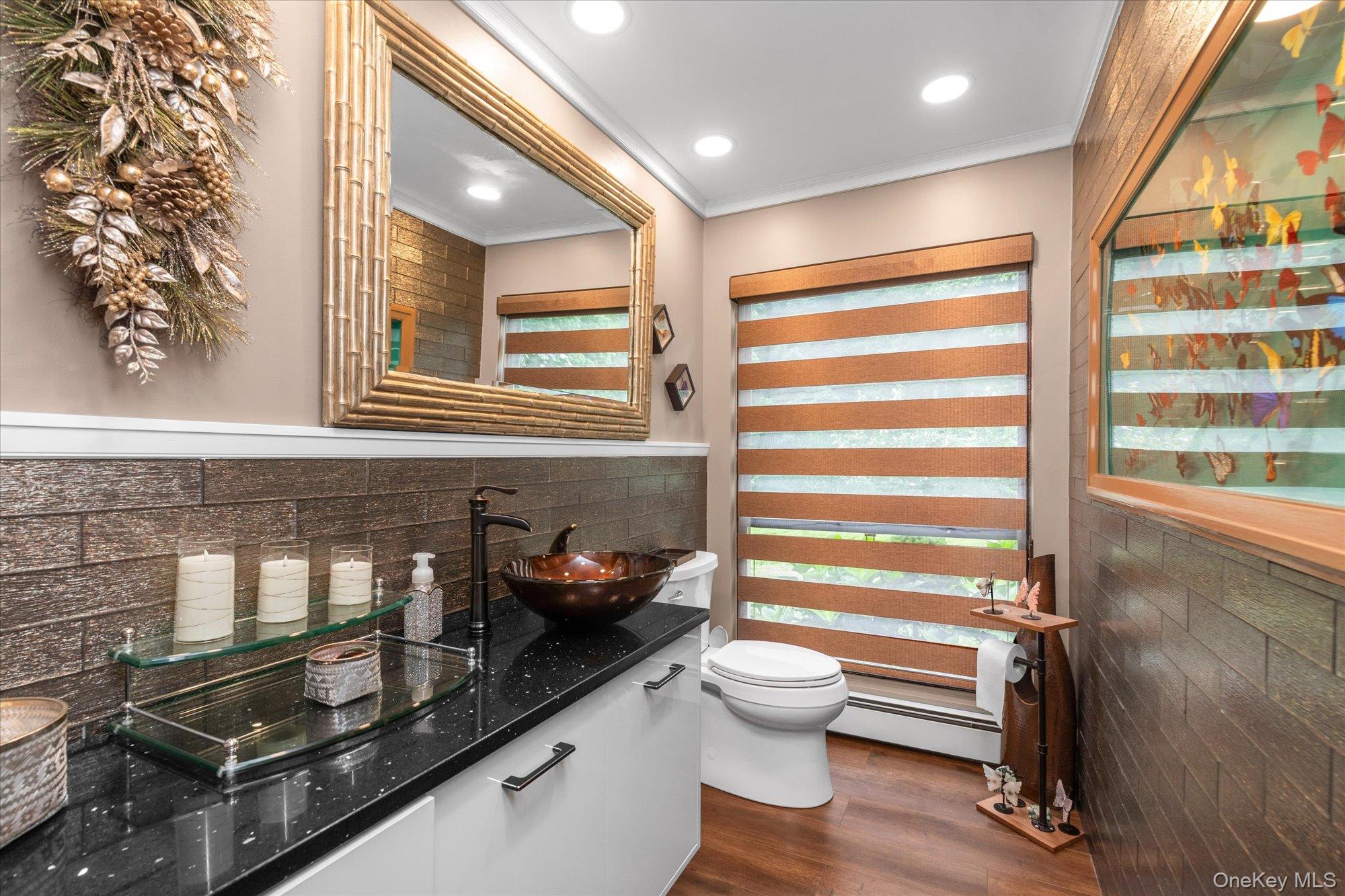 Photo 4 of Single family home for sale at 5 Carol Ln, Oyster Bay, NY 11545 | MLS# 1045340 | Listing updated on 2026-09-04