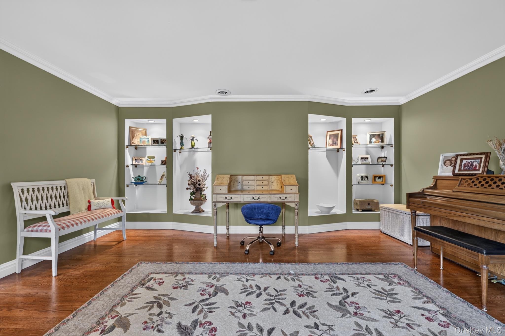 Photo 5 of Single family home for sale at 14 Lowell Dr, Clarkstown, NY 10956 | MLS# 1045938 | Listing updated on 2026-09-06
