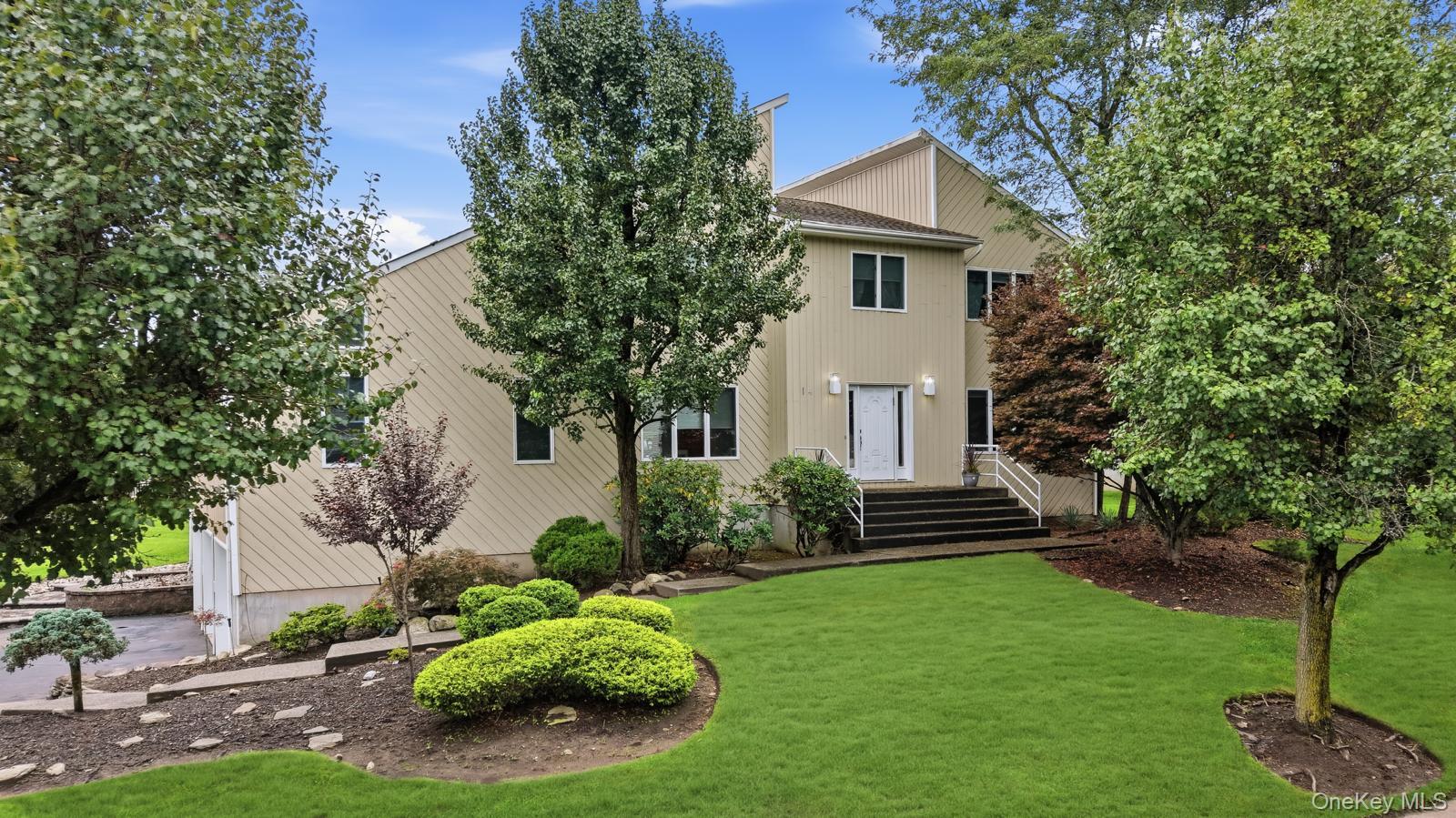 Photo 1 of Single family home for sale at 14 Lowell Dr, Clarkstown, NY 10956 | MLS# 1045938 | Listing updated on 2026-09-06