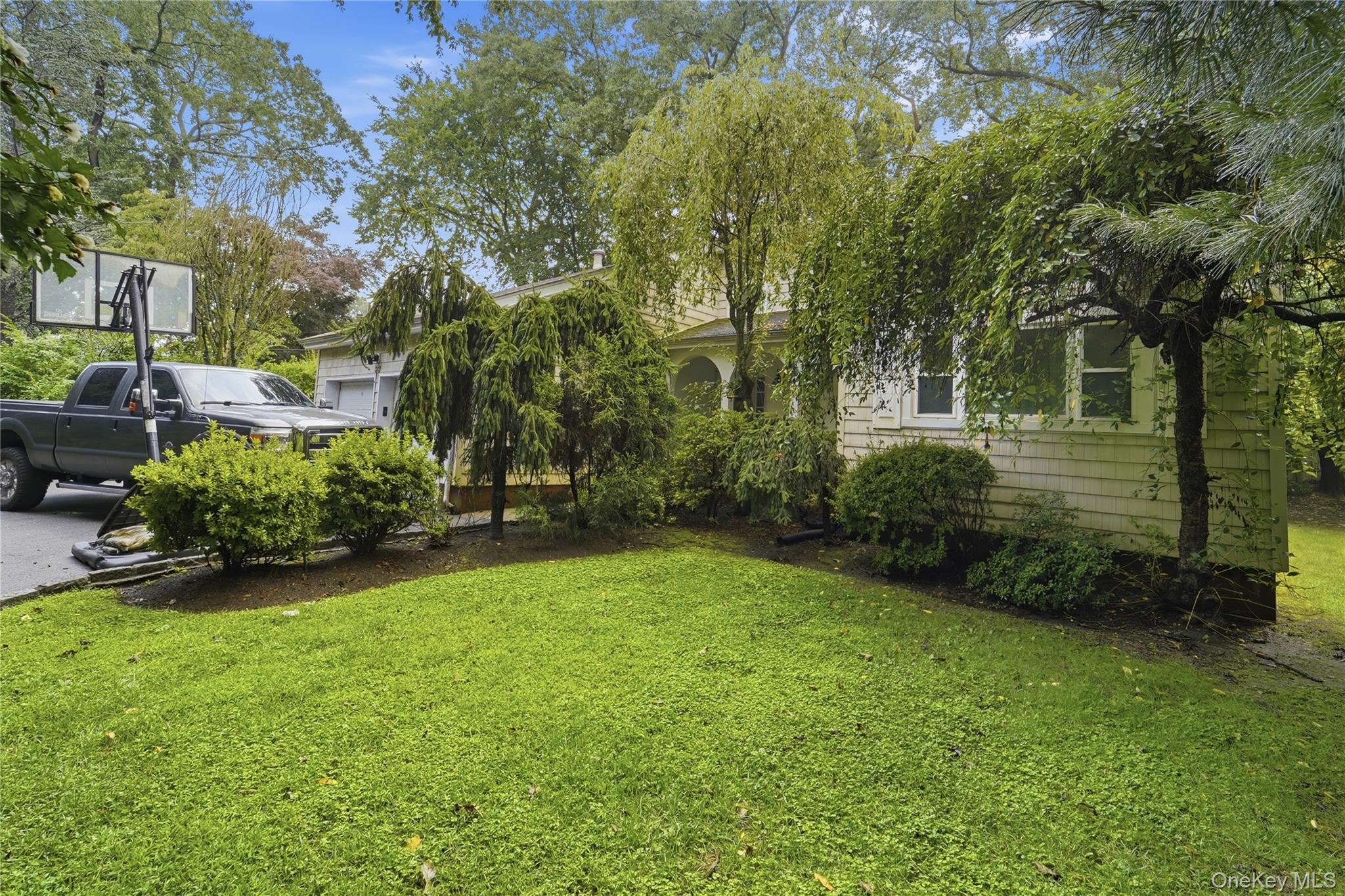 Photo 1 of Single family home for sale at 33 Andover Rd, Greenburgh, NY 10530 | MLS# 1046093 | Listing updated on 2026-09-05