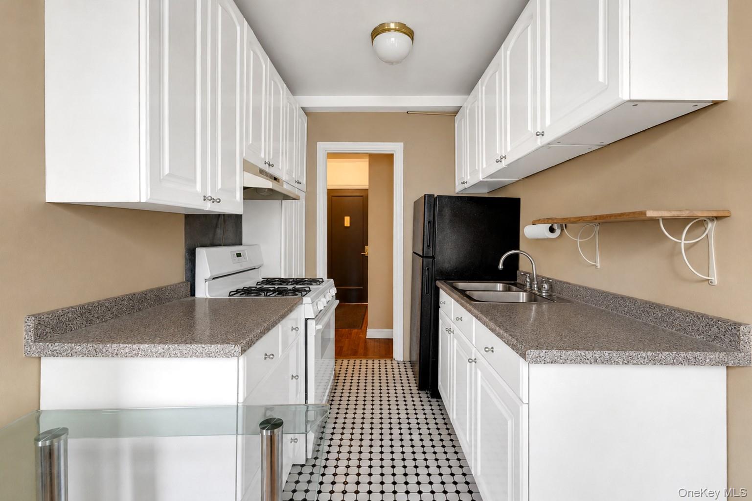 Photo 4 of House for sale at 433 W 34th Street #2N, New York, NY 10001 | MLS# 1046581 | Listing updated on 2026-09-04