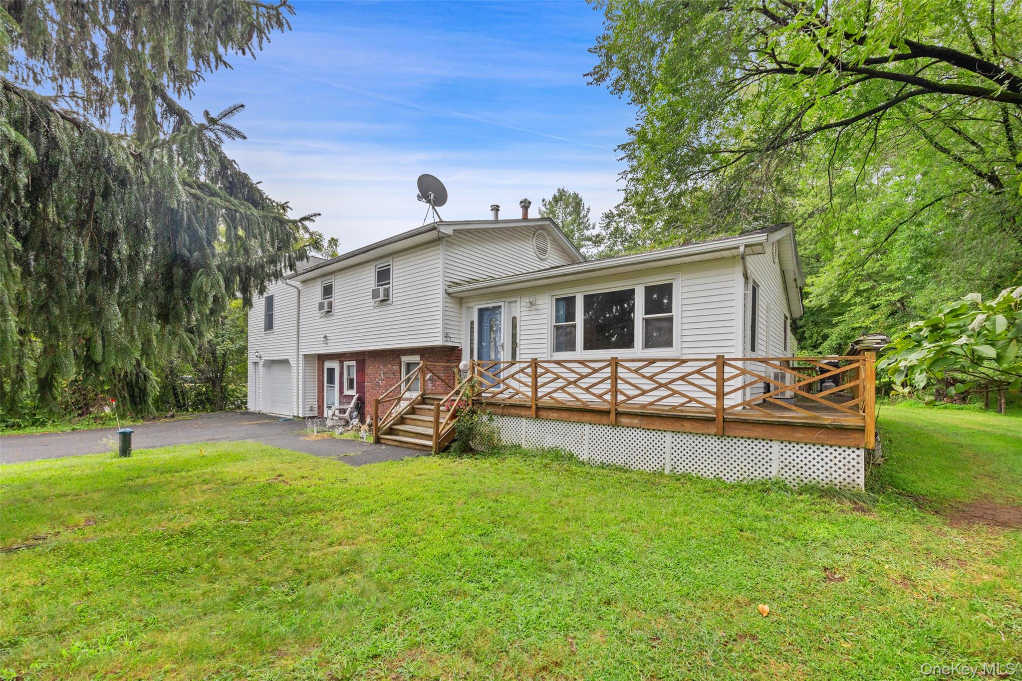 Photo 3 of Single family home for sale at 121 Hammond Rd, Haverstraw, NY 10984 | MLS# 1046955 | Listing updated on 2026-09-05