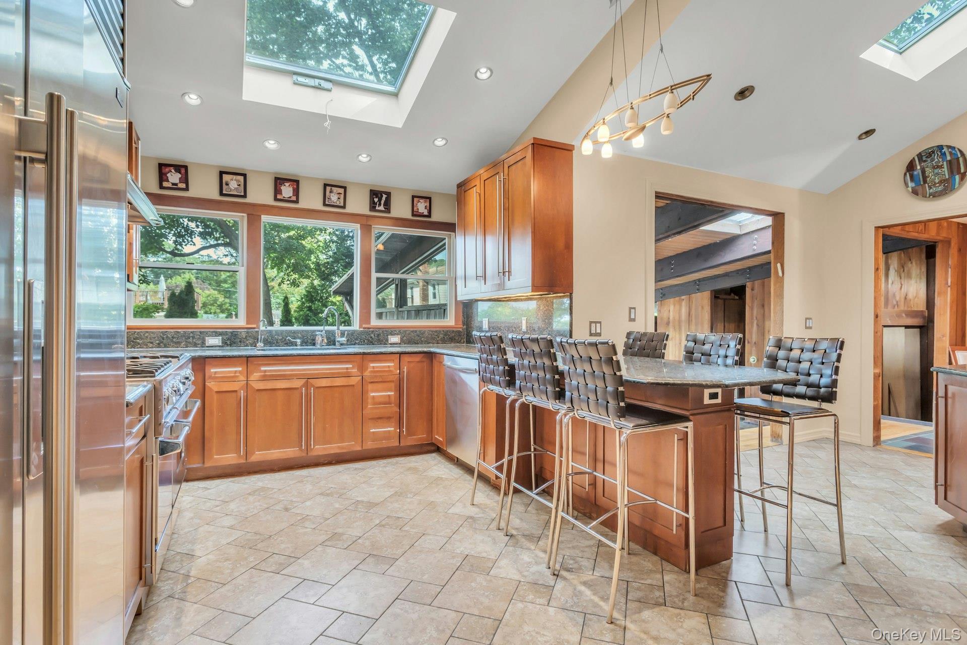 Photo 5 of Single family home for sale at 78 Chestnut St, Glen Cove, NY 11542 | MLS# 1047046 | Listing updated on 2026-09-05
