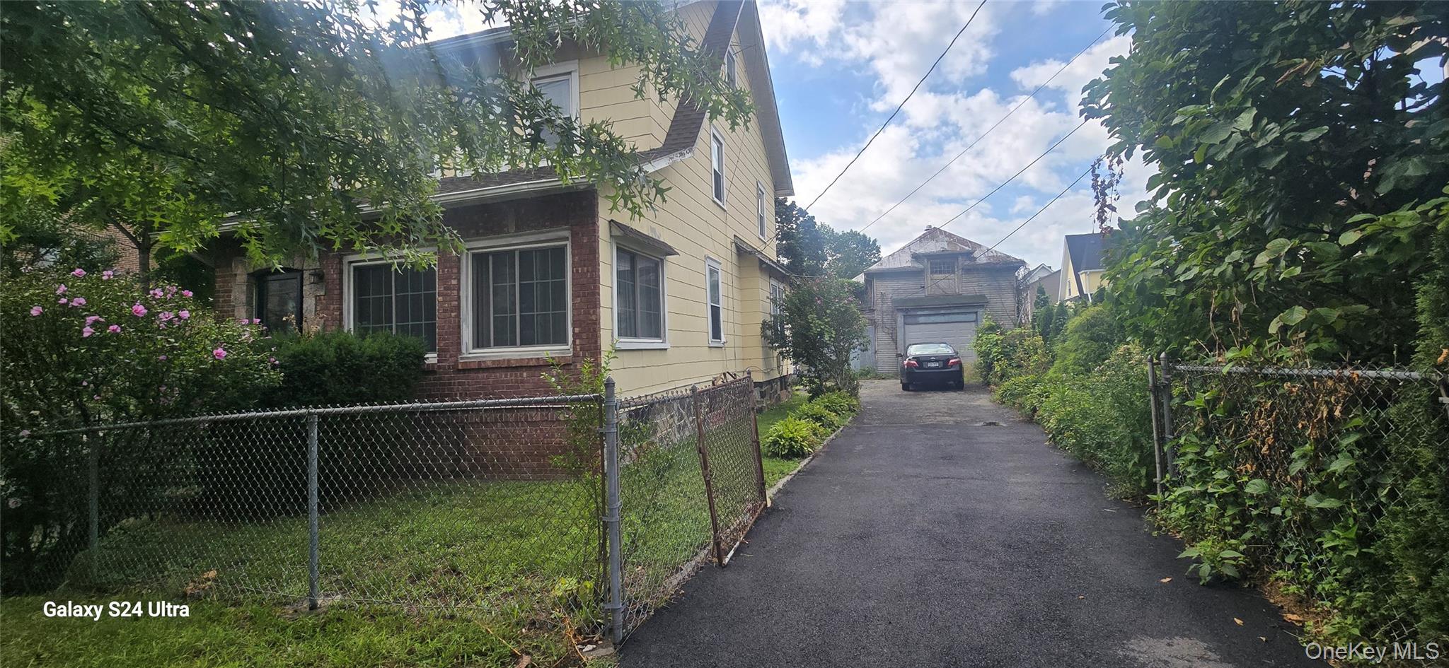 Photo 1 of Single family home for sale at 112 E 4th Street, Mount Vernon, NY 10550 | MLS# 1047090 | Listing updated on 2026-09-05
