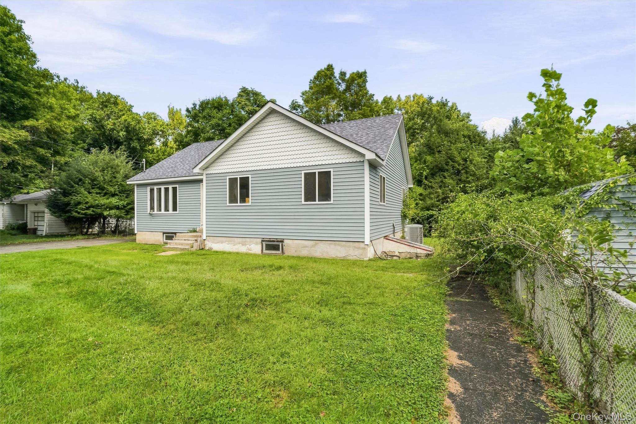 Photo 3 of Single family home for sale at 19 Zane St, Wawarsing, NY 12428 | MLS# 1047309 | Listing updated on 2026-09-06