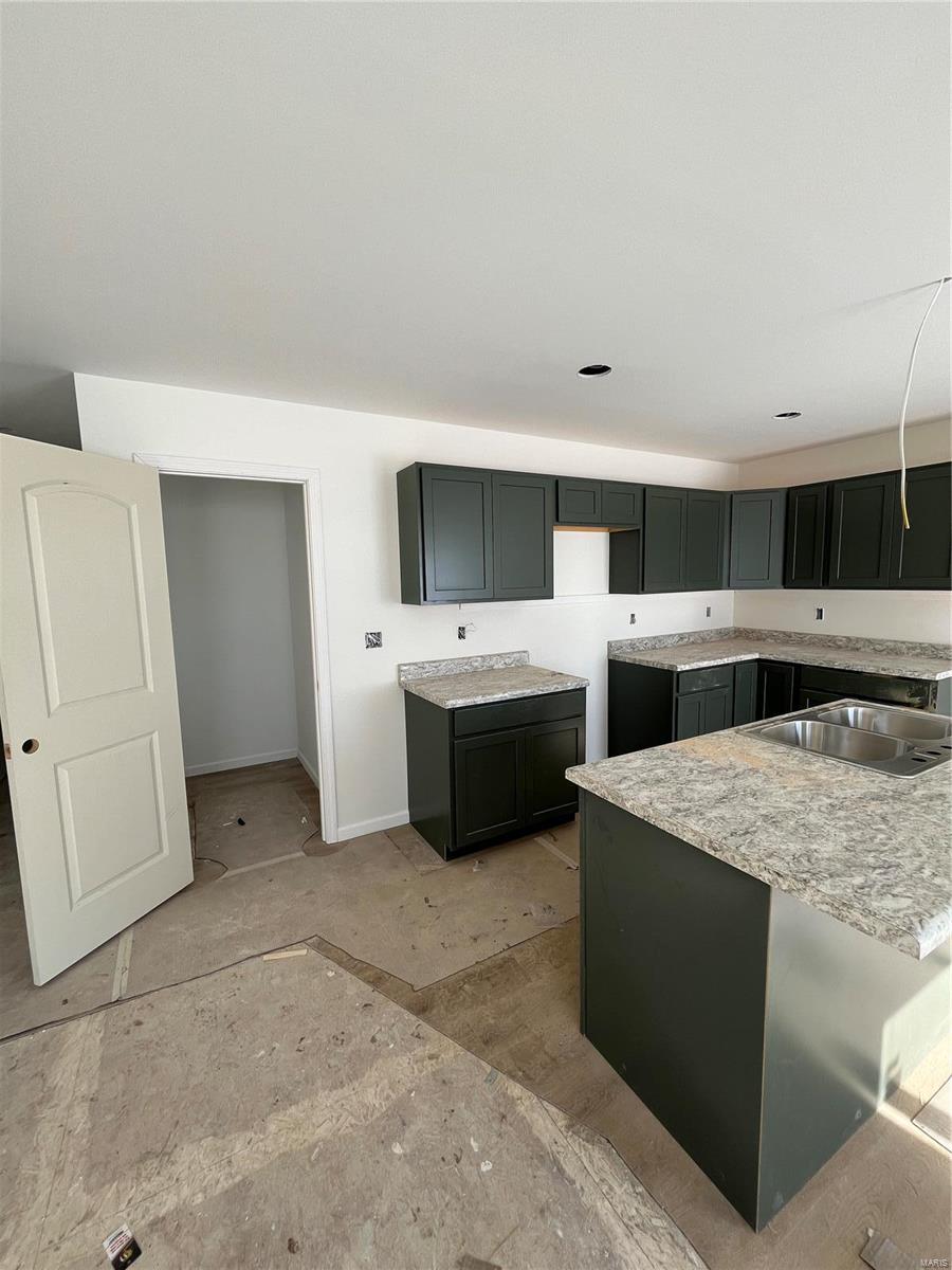 5th image of 1432 Orchard Lakes Cir, Belleville, IL 62220 | MLS# 23069998