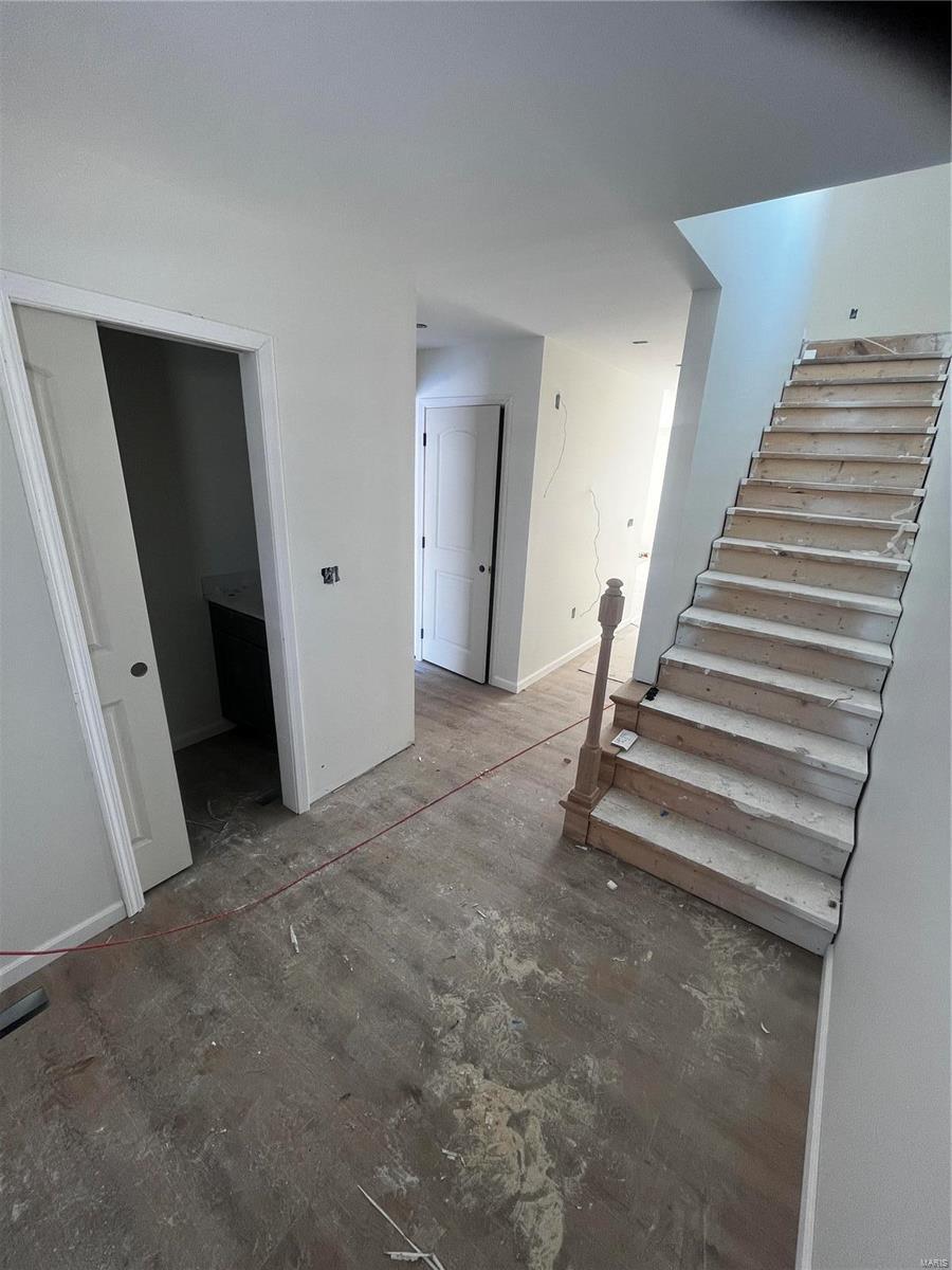 3rd image of 1432 Orchard Lakes Cir, Belleville, IL 62220 | MLS# 23069998