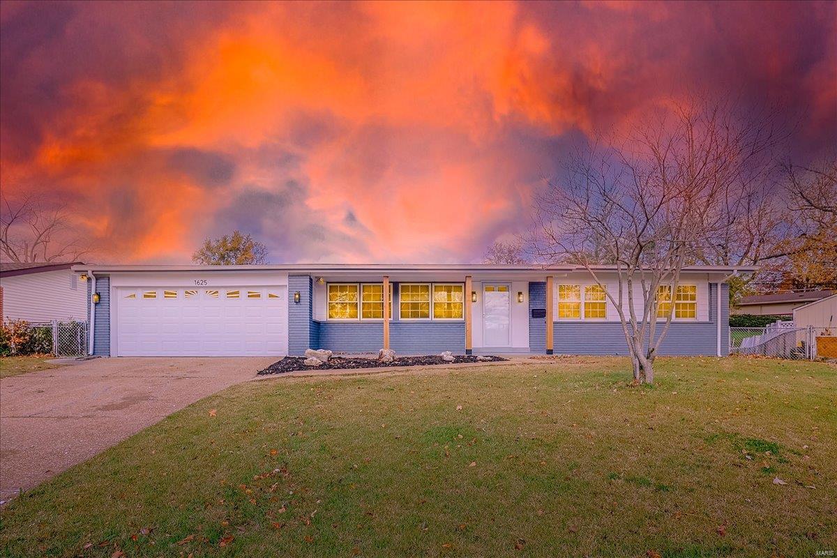 1st image of 1625 Yearling Dr, Florissant, MO 63033 | MLS# 24072608