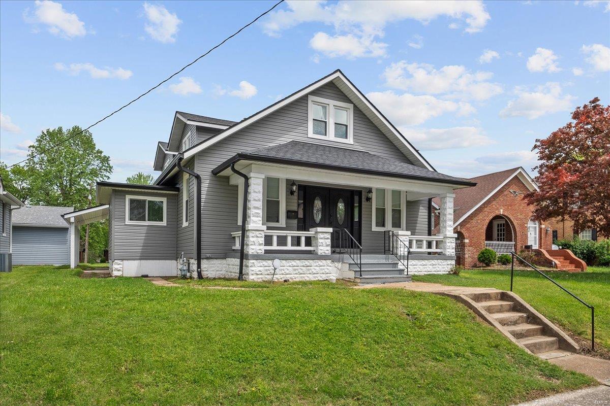 Homes for sale in Belleville, IL | 19 N 31St St, Belleville, IL 62226 | MLS# 24072903