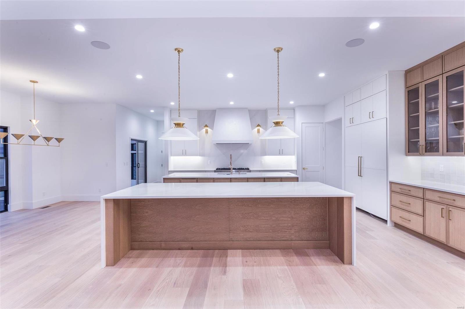 Homes for sale in St. Louis, MO | 7343 Wise Ave, St. Louis, MO 63117 | MLS# 25002658