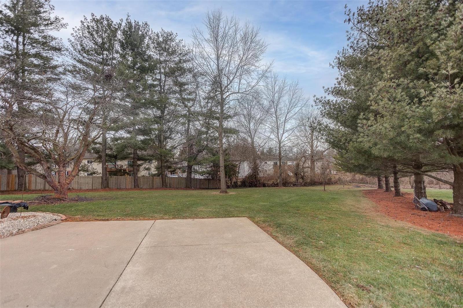 Homes for sale in Godfrey, IL | 4800 Pear Tree Ln, Godfrey, IL 62035 | MLS# 25006219