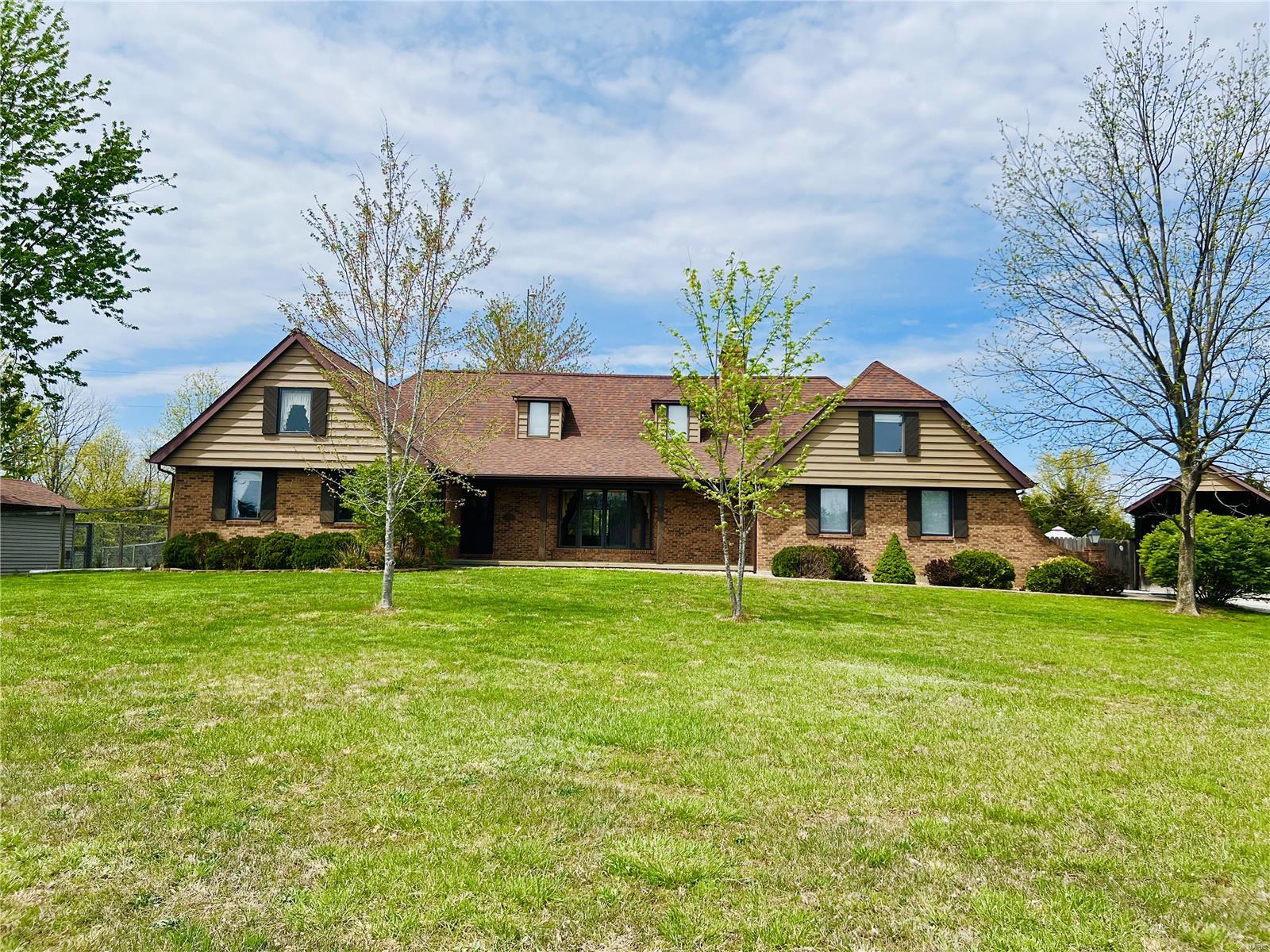 Homes for sale in Stoutsville, MO | 34128 Monroe Road 480, Stoutsville, MO 65283 | MLS# 25006384