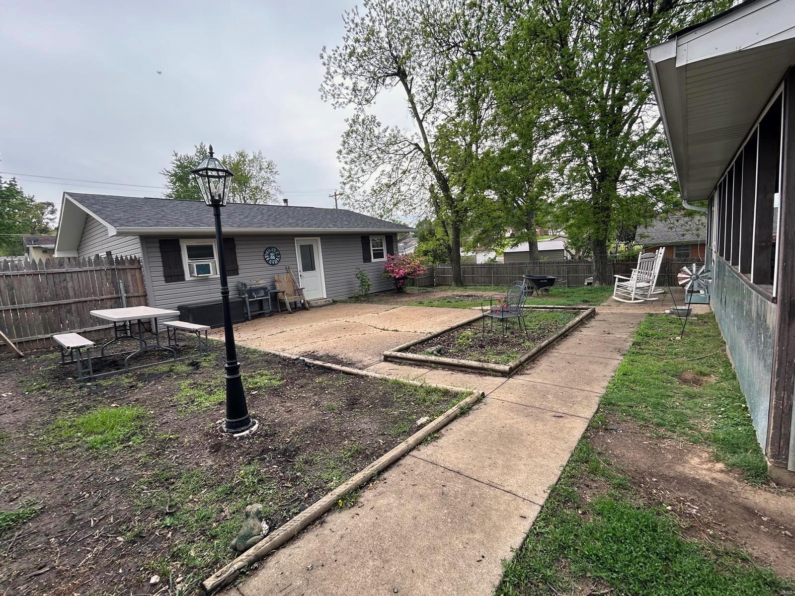 Photo 25 of Single family home for sale at 809 Boucher St, Dexter, MO 63841 | MLS# 25020409 | Listing updated on 2025-05-02