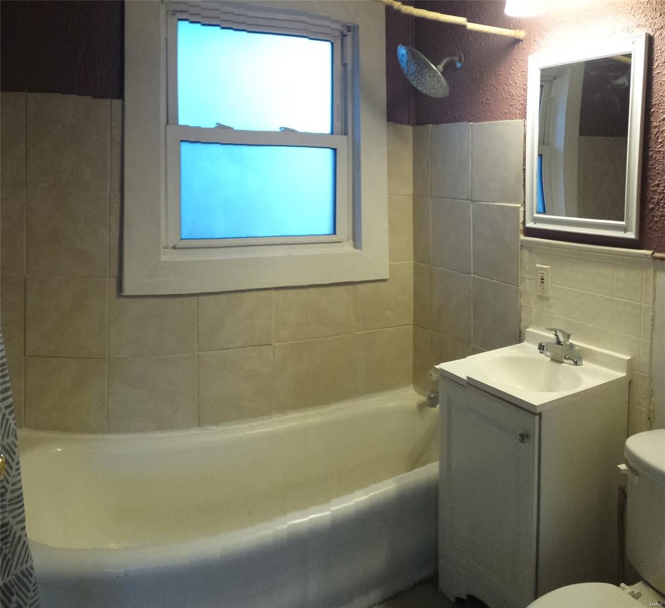 Homes for sale in South Roxana, IL | 411 Southard Pl Pl, South Roxana, IL 62087 | MLS# 25020862