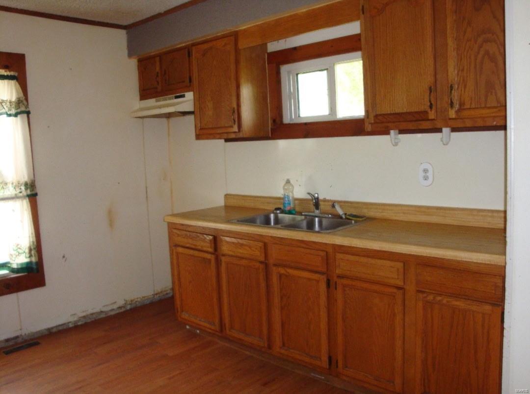 Homes for sale in South Roxana, IL | 411 Southard Pl Pl, South Roxana, IL 62087 | MLS# 25020862