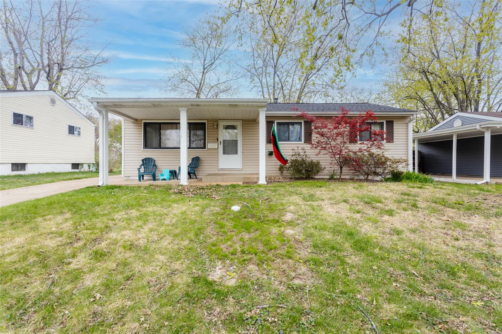 Homes for sale in Florissant, MO | 1070 Hallwood Dr, Florissant, MO 63033 | MLS# 25021671