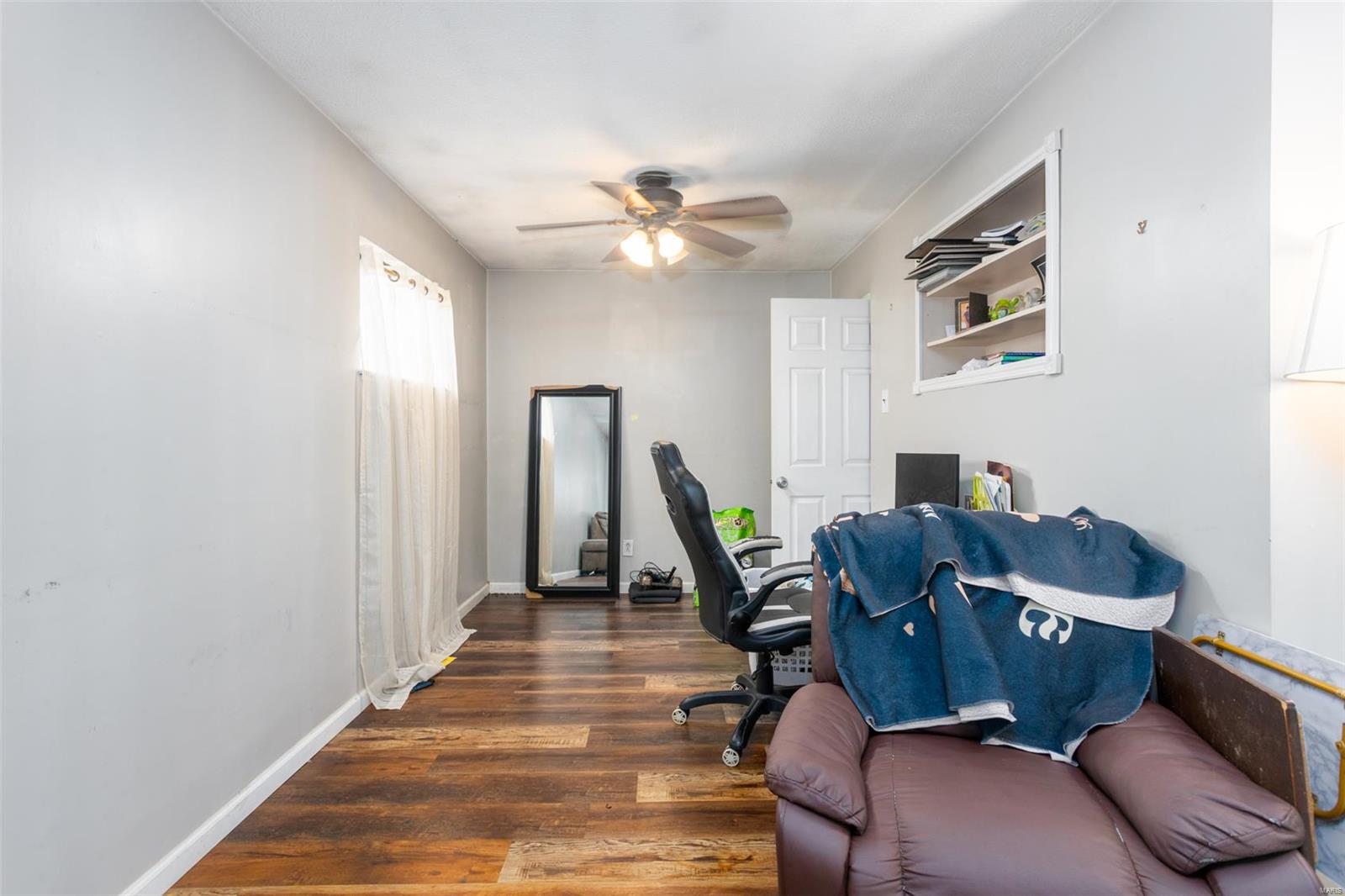 Homes for sale in Florissant, MO | 1070 Hallwood Dr, Florissant, MO 63033 | MLS# 25021671