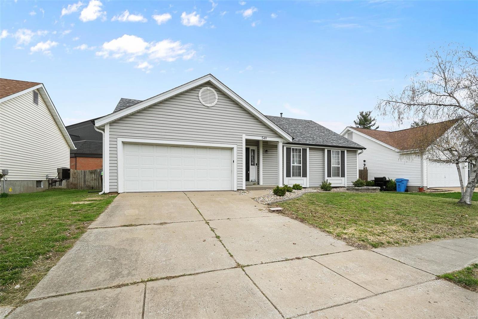 Homes for sale in Florissant, MO | 549 Rancho Lane Lane, Florissant, MO 63031 | MLS# 25022538