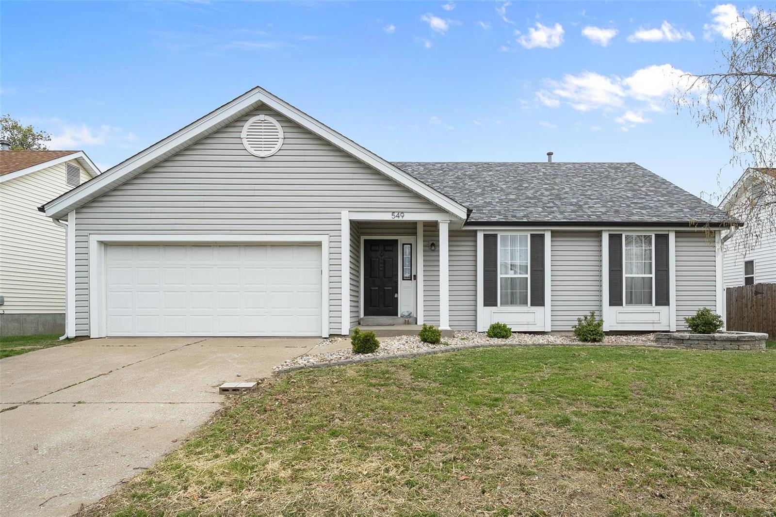 Homes for sale in Florissant, MO | 549 Rancho Lane Lane, Florissant, MO 63031 | MLS# 25022538