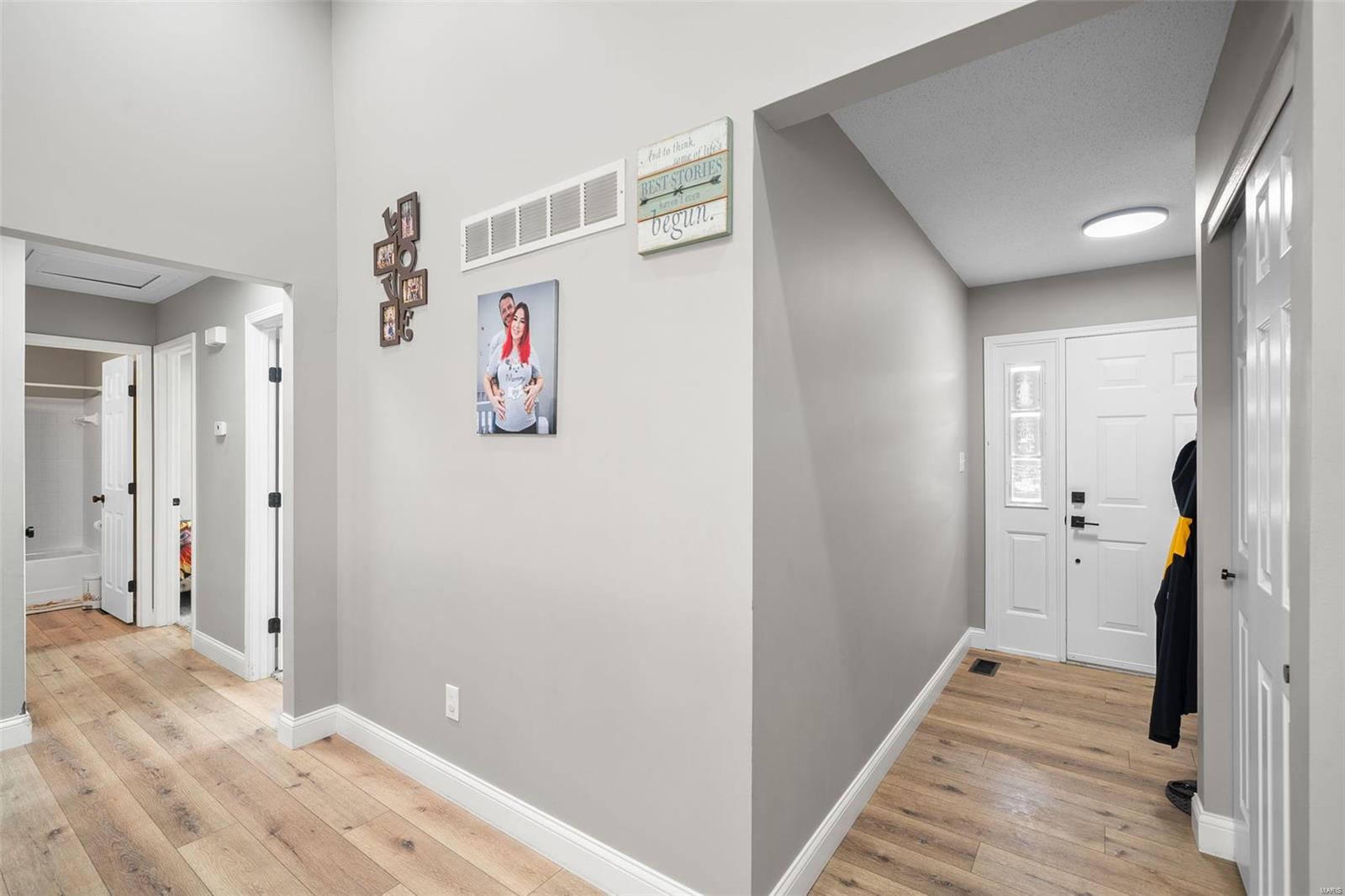 Homes for sale in Florissant, MO | 549 Rancho Lane Lane, Florissant, MO 63031 | MLS# 25022538