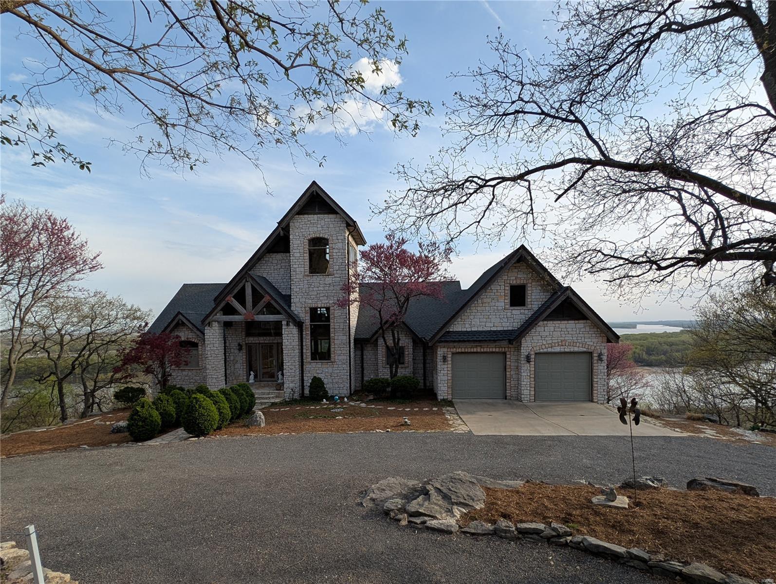 Homes for sale in Grafton, IL | 1 River Bridge Rd, Grafton, IL 62037 | MLS# 25024229