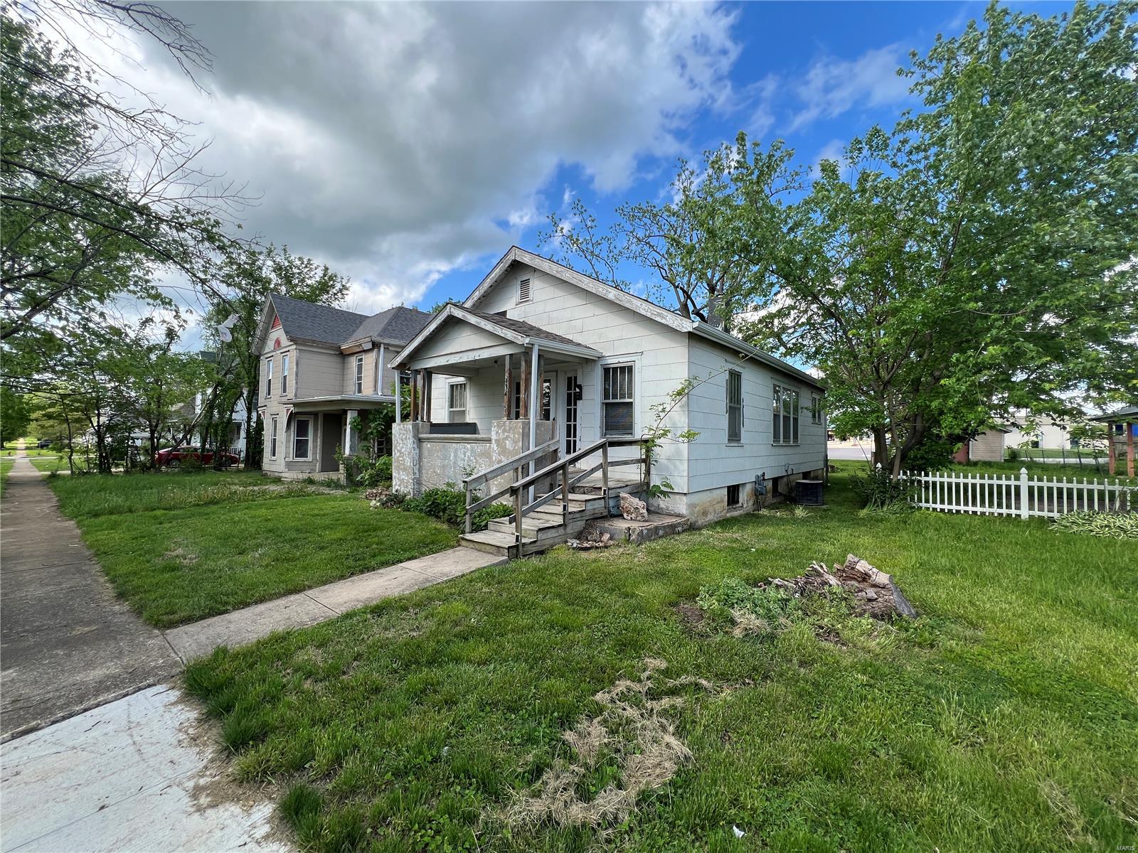 Homes for sale in Lebanon, MO | 434 Madison Ave, Lebanon, MO 65536 | MLS# 25024923