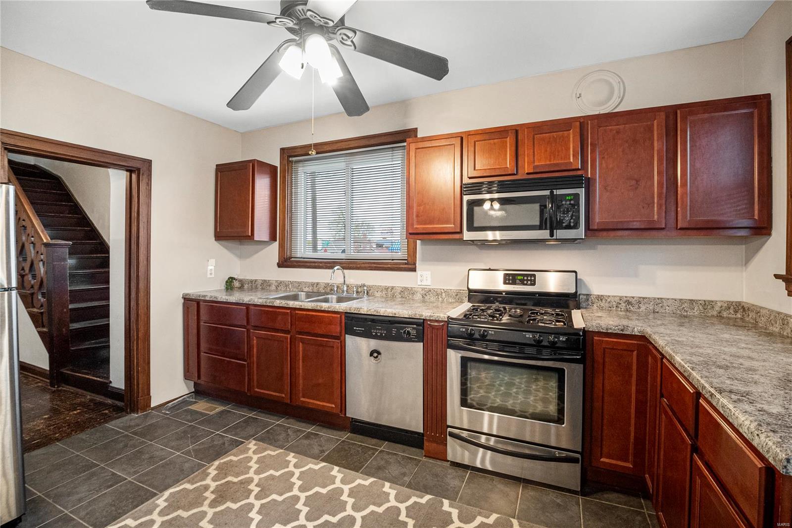 Homes for sale in St. Louis, MO | 8700 Gravois Rd, St. Louis, MO 63123 | MLS# 25025045