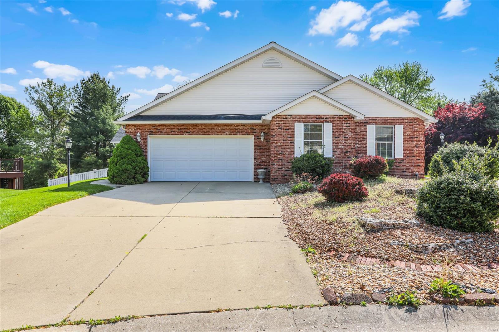 Homes for sale in Edwardsville, IL | 14 Berry Patch Ln, Edwardsville, IL 62034 | MLS# 25025141