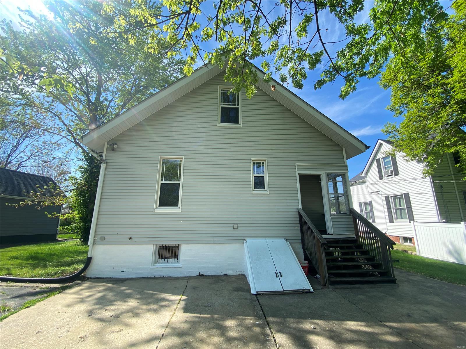 Homes for sale in Belleville, IL | 616 Church St N, Belleville, IL 62220 | MLS# 25025668