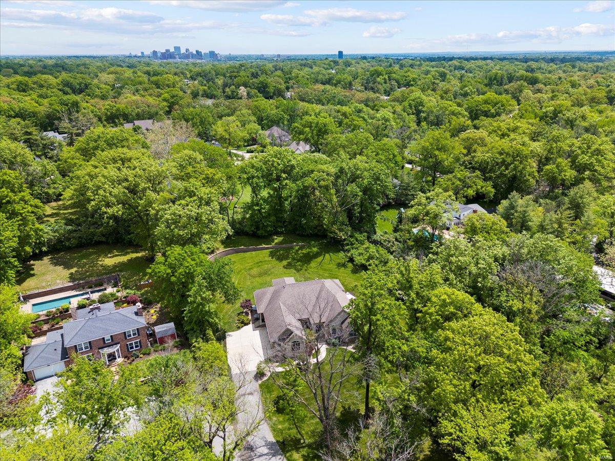 Homes for sale in St. Louis, MO | 5 Watch Hill Rd, St. Louis, MO 63124 | MLS# 25027350