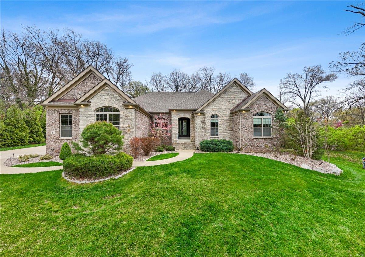 Homes for sale in St. Louis, MO | 5 Watch Hill Rd, St. Louis, MO 63124 | MLS# 25027350