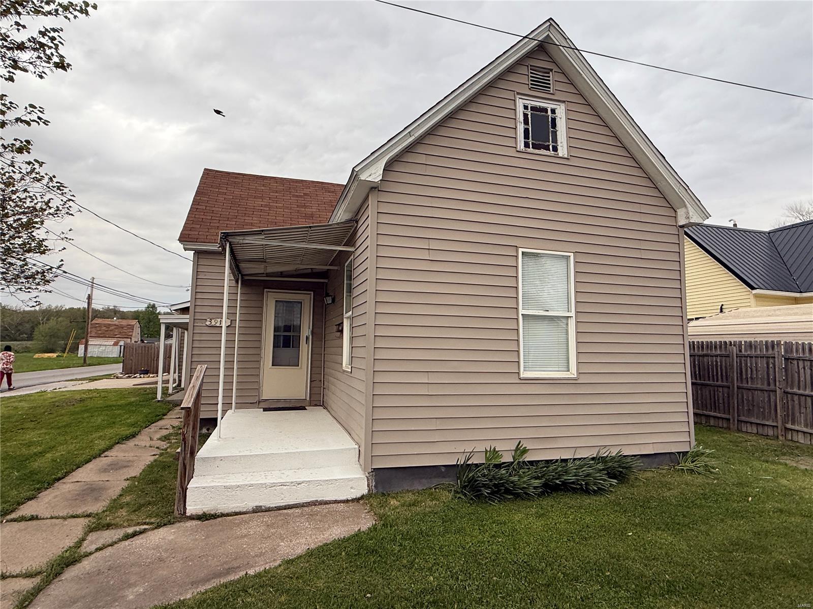 Homes for sale in Hannibal, MO | 3914 Henderson St, Hannibal, MO 63401 | MLS# 25028342