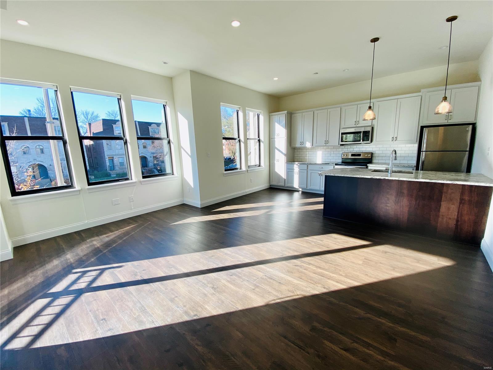 Homes for sale in St. Louis, MO | 4301 Maryland Ave #2, St. Louis, MO 63108 | MLS# 25029734