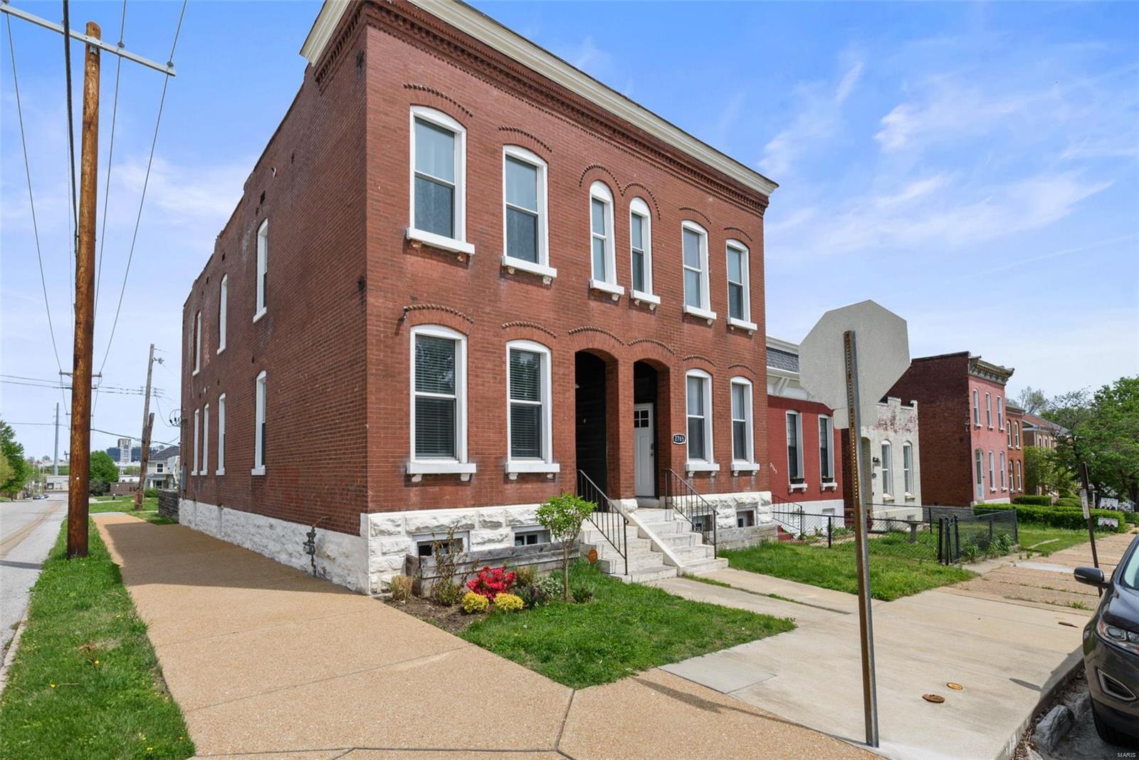 Homes for sale in St. Louis, MO | 2765 Caroline St, St. Louis, MO 63104 | MLS# 25030630