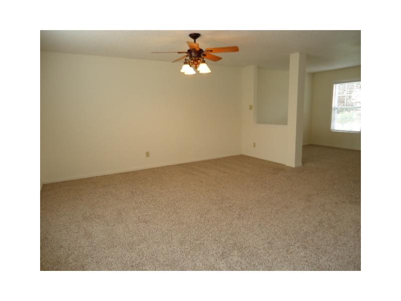 Homes for sale in Whiteland, IN | 647 Hickory Pine Dr, Whiteland, IN 46184 | MLS# 21308785