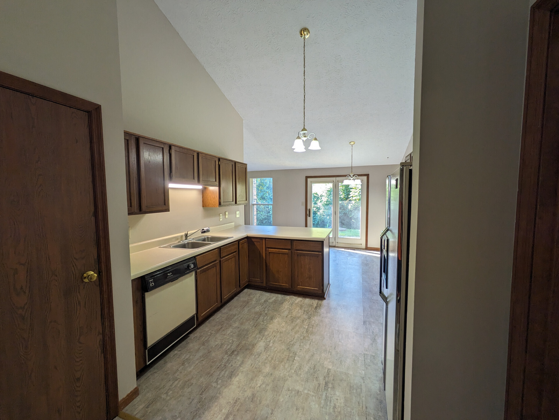 Homes for sale in Indianapolis, IN | 9102 Foggy Ct, Indianapolis, IN 46260 | MLS# 21941508