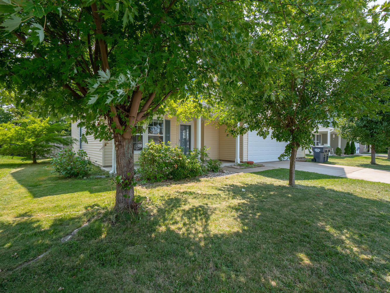 Homes for sale in Whiteland, IN | 3205 Holt St, Whiteland, IN 46184 | MLS# 21958965