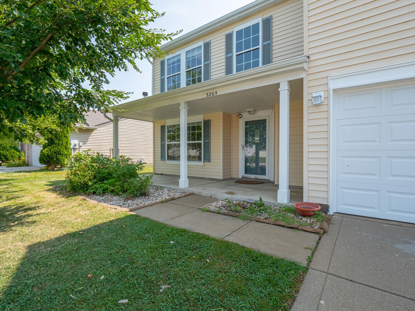 Homes for sale in Whiteland, IN | 3205 Holt St, Whiteland, IN 46184 | MLS# 21958965