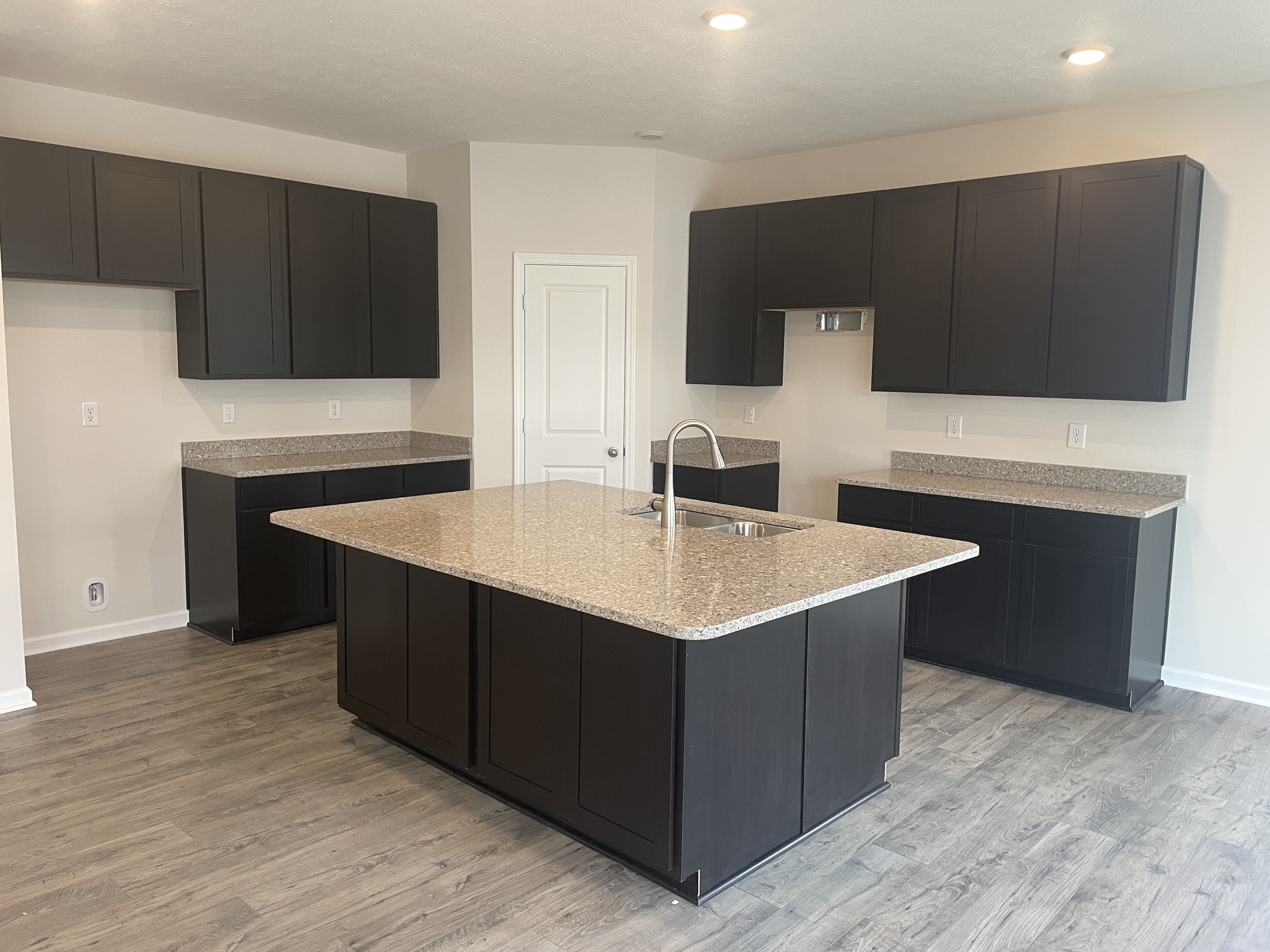 Homes for sale in Greenwood, IN | 1413 Chime Ln, Greenwood, IN 46143 | MLS# 21959562