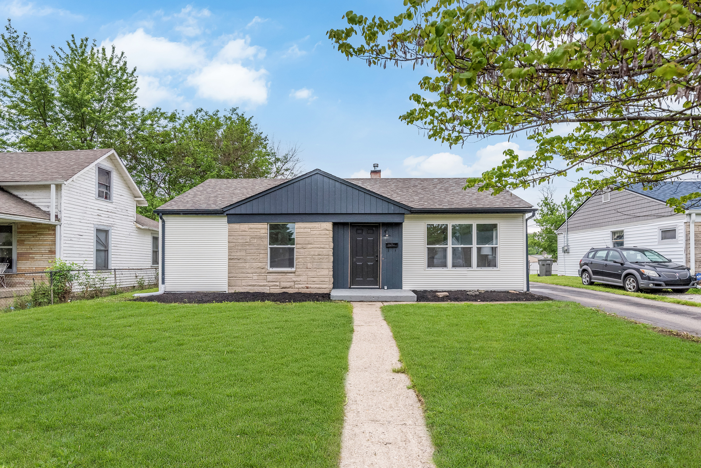 Homes for sale in Indianapolis, IN | 2926 Schofield Ave, Indianapolis, IN 46218 | MLS# 21978647