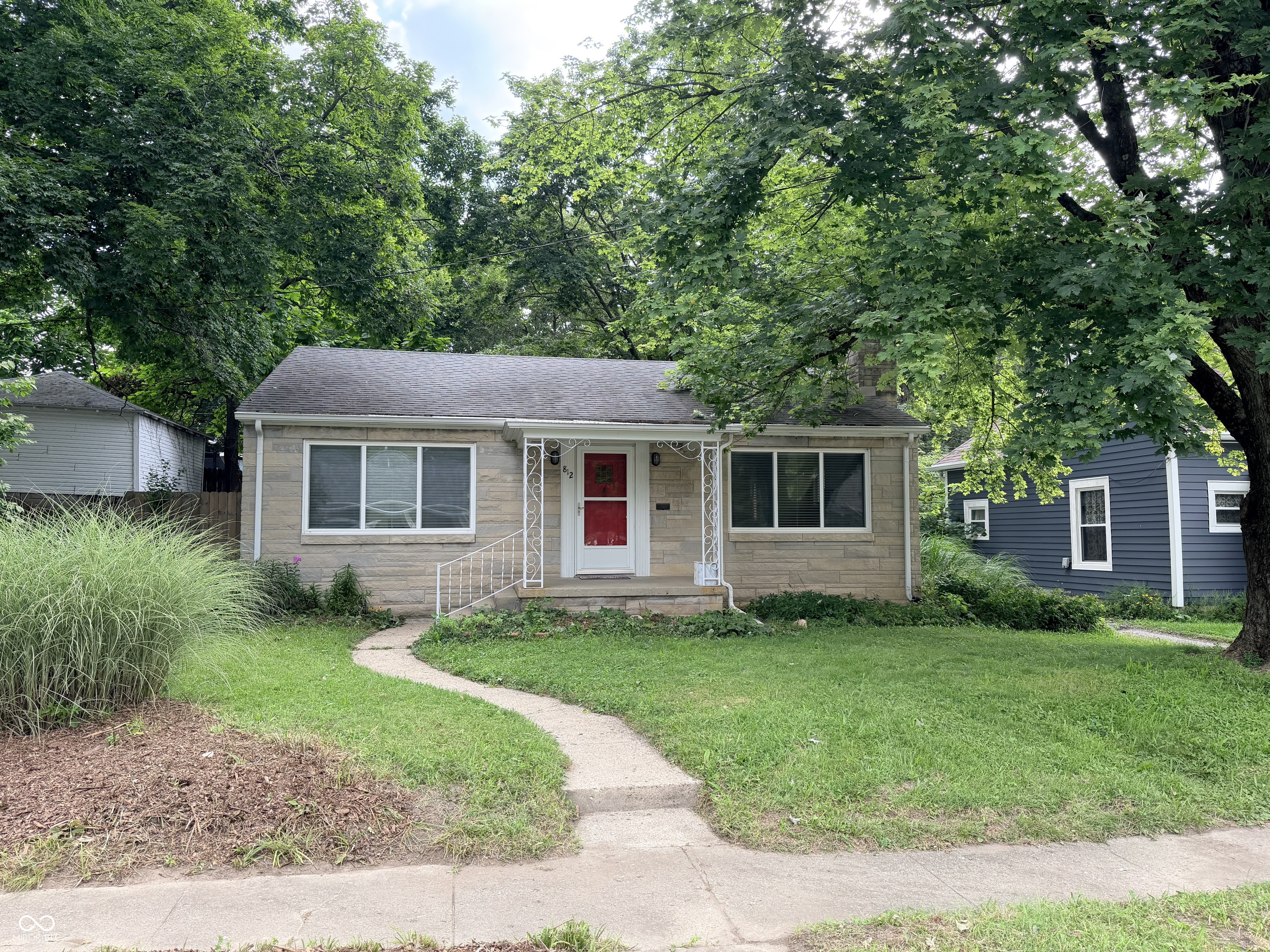 1st image of 812 S Grant Ave, Crawfordsville, IN 47933 | MLS# 22018063