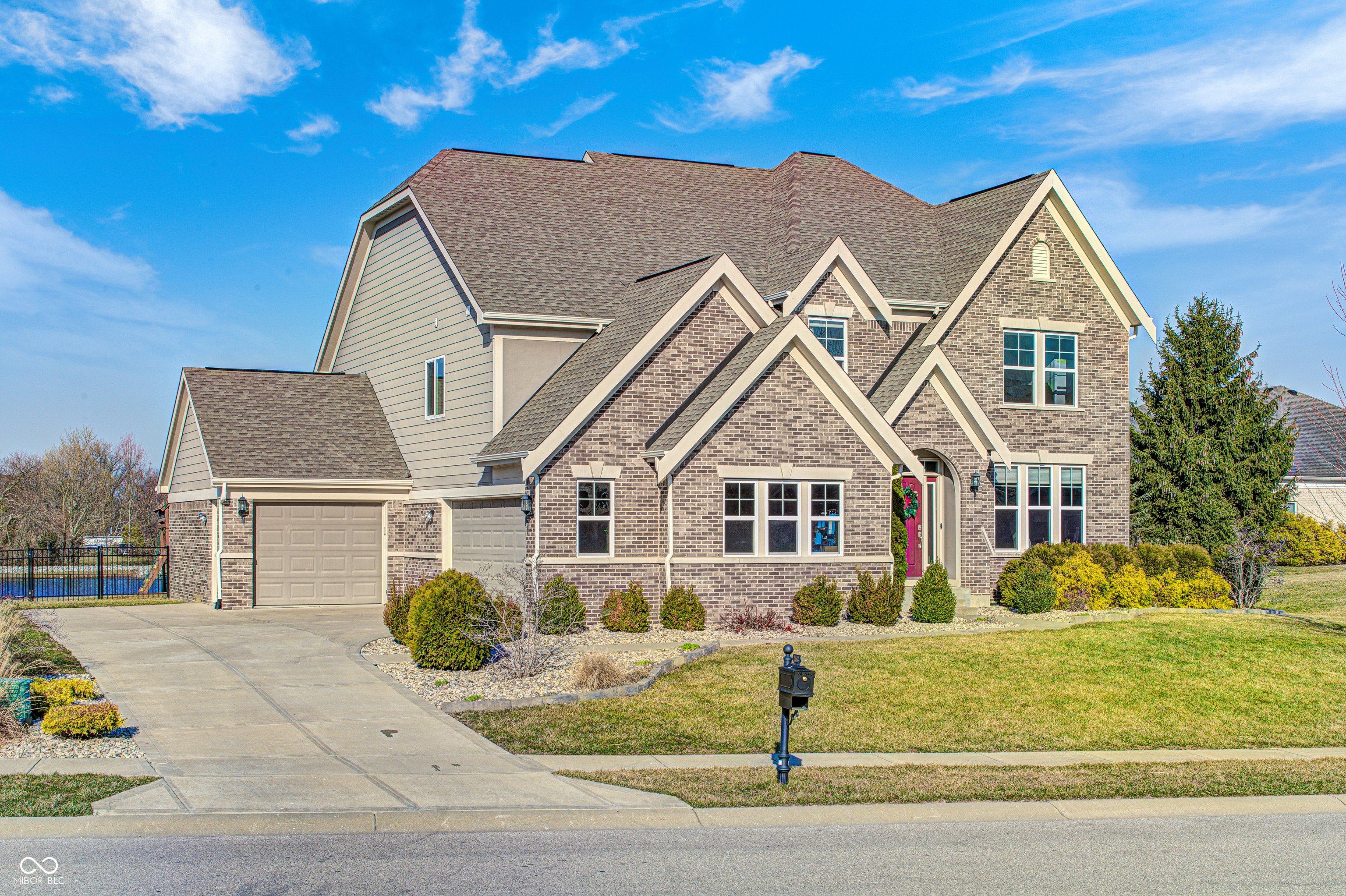 Homes for sale in Bargersville, IN | 5842 Oakmont Blvd, Bargersville, IN 46106 | MLS# 22027187